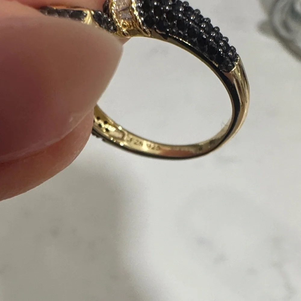 Black and Gold panther pave Ring - Picture 4 of 5